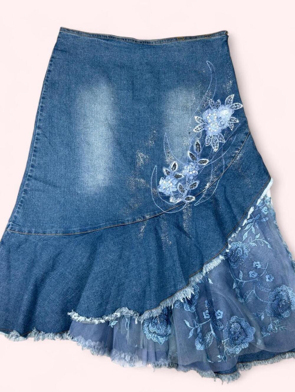 West 36th Y2K denim midi skirt with white floral embroidery and tulle trim